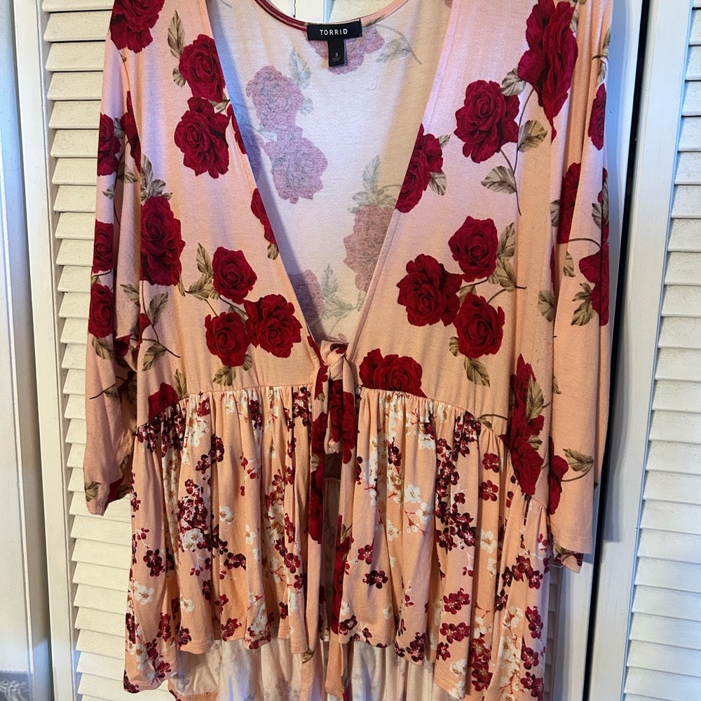 Torrid Floral Tie-Front Blouse - Red and Cream